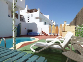 Отель La Fresa Hostel  Корралехо